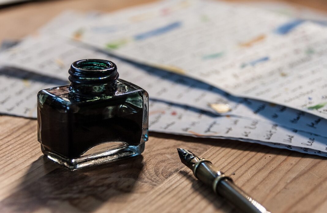 Scriitori şi pseudonime