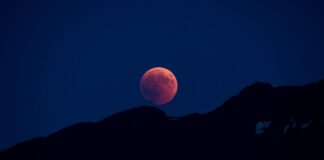 Eclipsă totală de Lună şi Luna sângerie, spectacol astral în noaptea de 7 spre 8 septembrie 2025 Eclipsa totală de Lună şi “Luna sângerie”