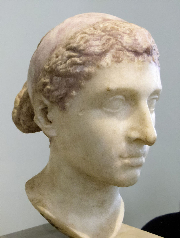 Cleopatra, Sculptura expusa la Muzeul Altes din Berlin, Foto en.wikipedia.org