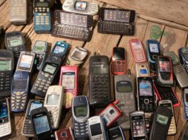 (P) Studiu: Doar 1 din 7 români reciclează telefoanele vechi
