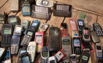 (P) Studiu: Doar 1 din 7 români reciclează telefoanele vechi